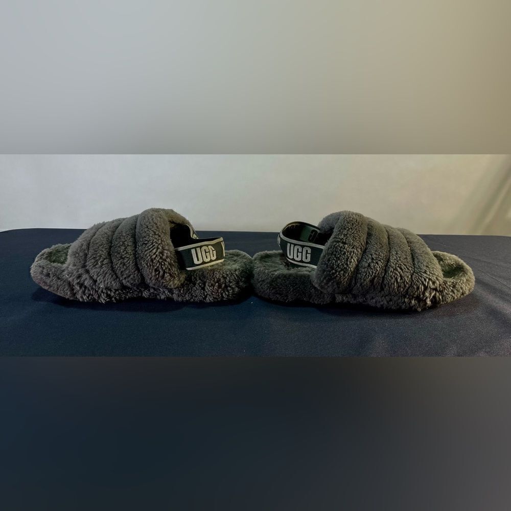 UGG - Fuzzy Sandals - Picture 4 of 6